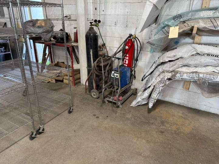 Débosselage de carrosserie Gatineau